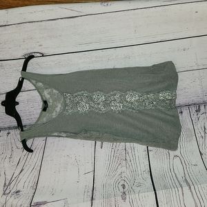 Iris basic tank top size large